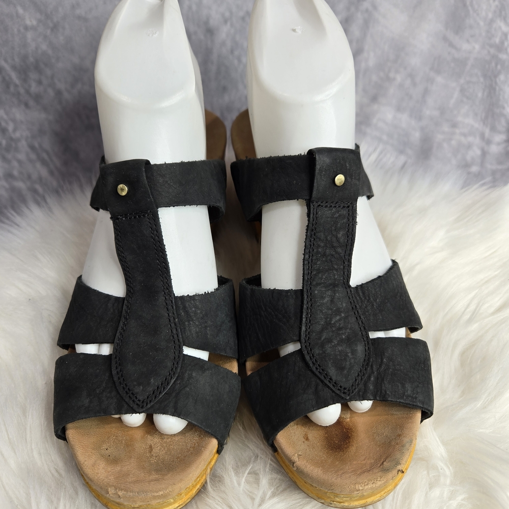UGG Jennie T-Strap Nubuck Clog Sandals in black